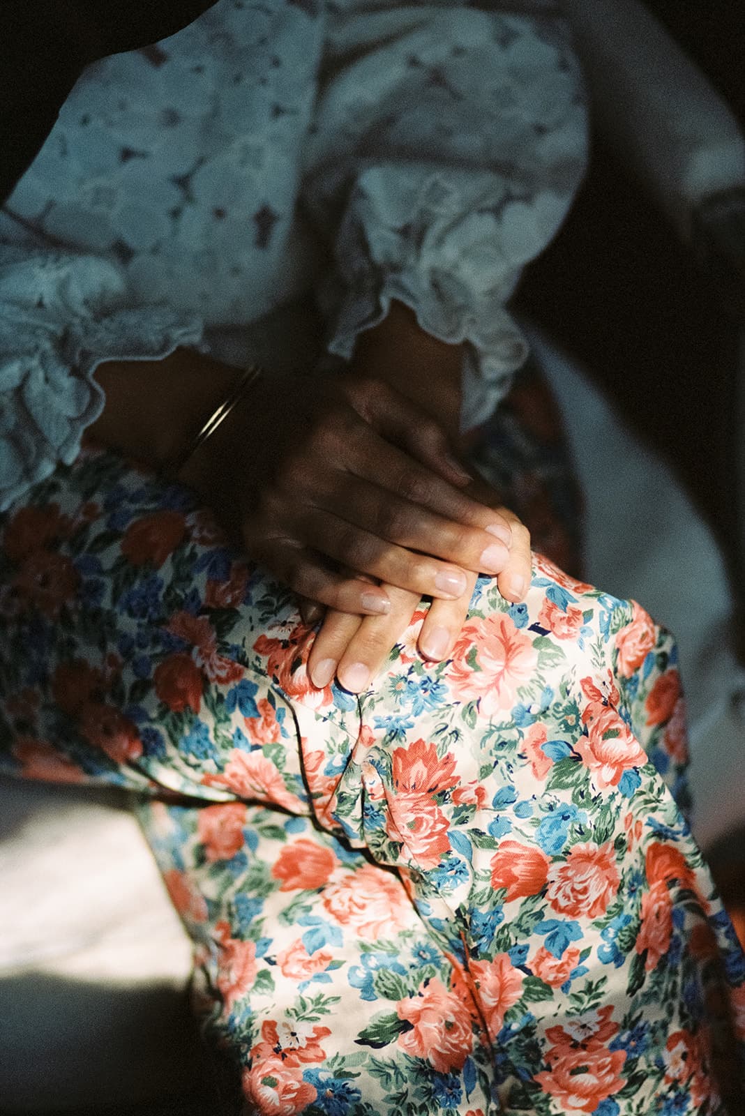 Instant en robe fleurie